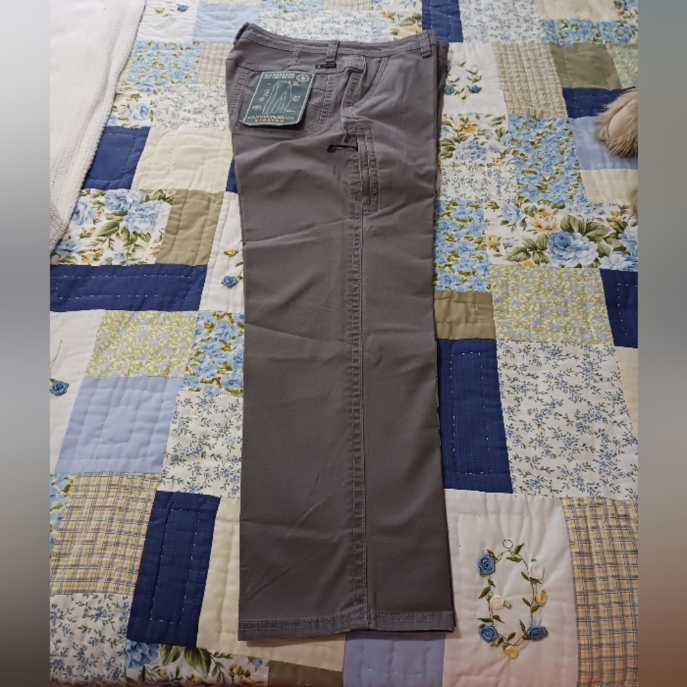 G. H. Bass & Co Men's Grey Cargo Pants